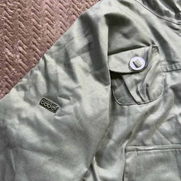 686 Woman's Snowboarding Jacket Green Pink Size XS Winter Gear - Picture 2 of 9